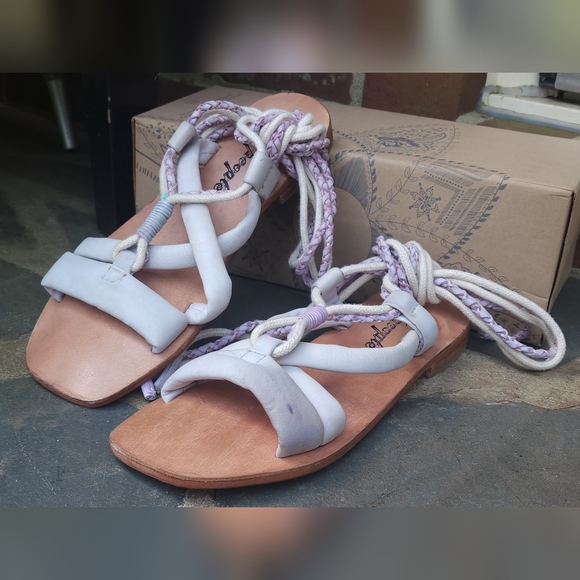 NWT Free People Linden Wrap Slip On Sandals in Purple/Bone sz 7 - 7.5 - Picture 4 of 7